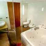 Amposta Apartment *